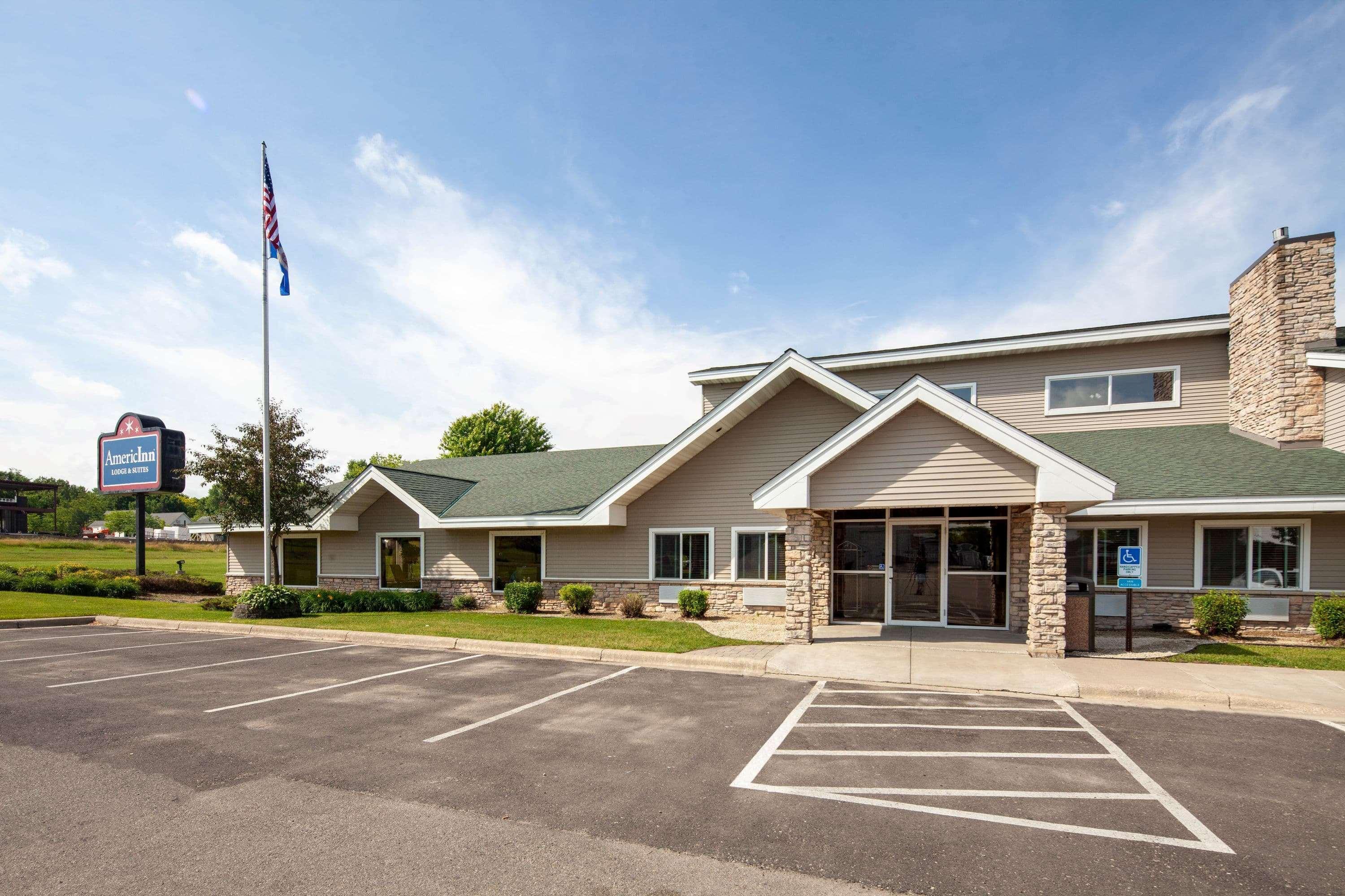 Americinn By Wyndham Northfield Exterior photo