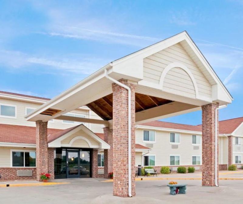 Americinn By Wyndham Northfield Exterior photo